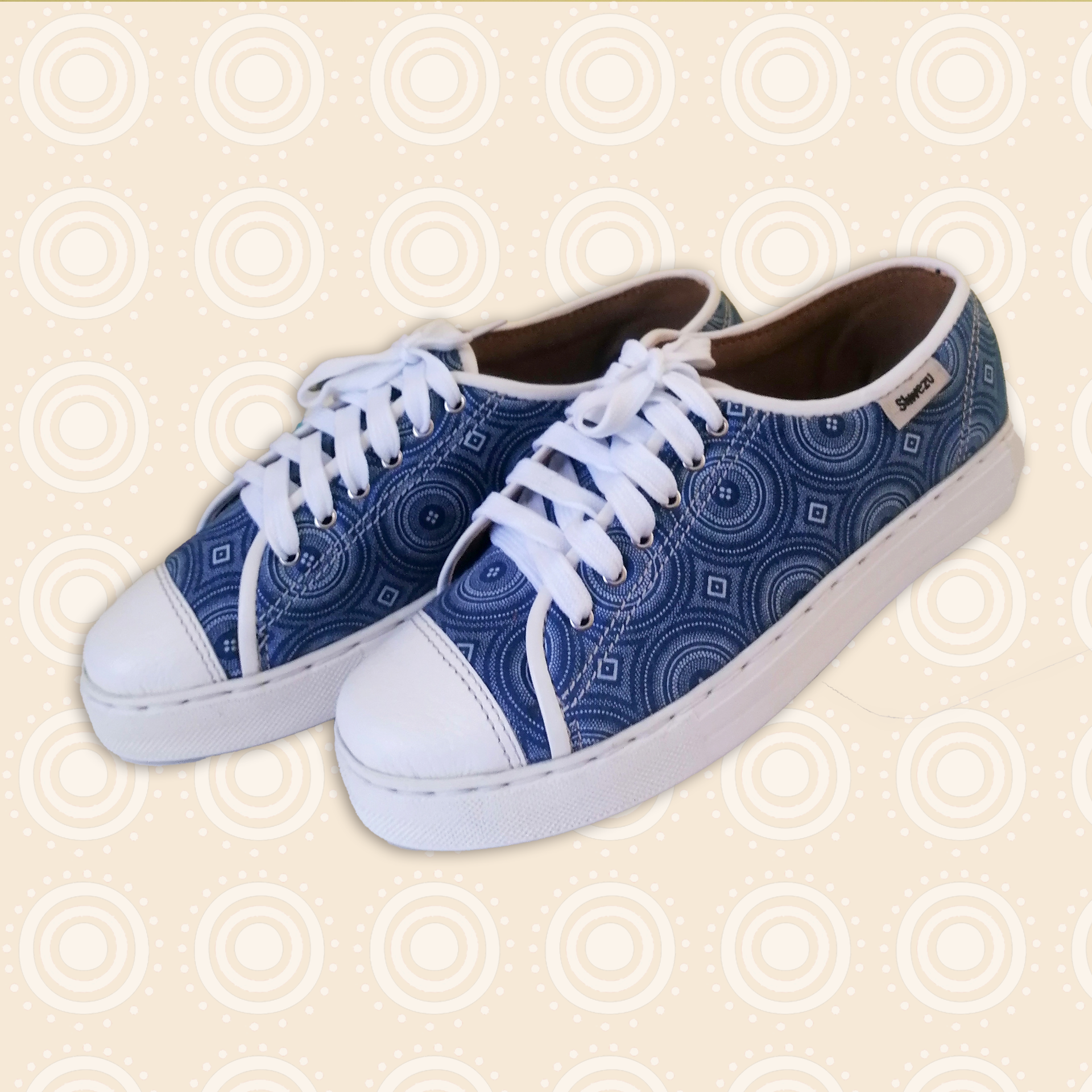 Shwezu Sneakers with fabric vamp
