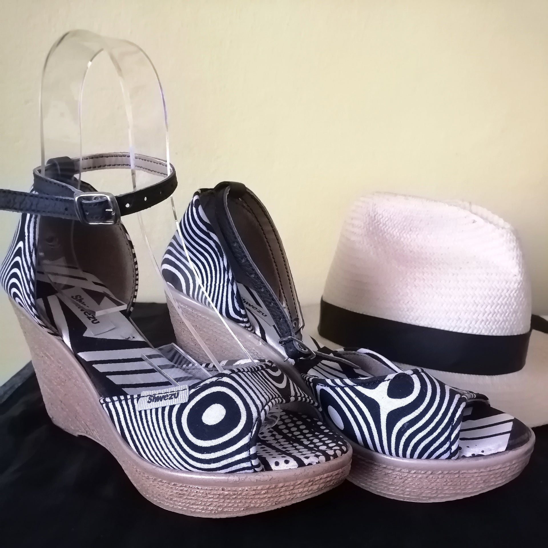 Shwezu Zebra Wedge
