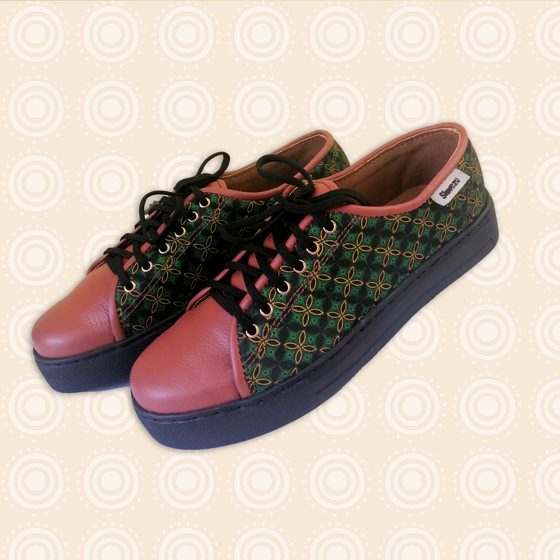 Shwezu Sneakers with leather vamp