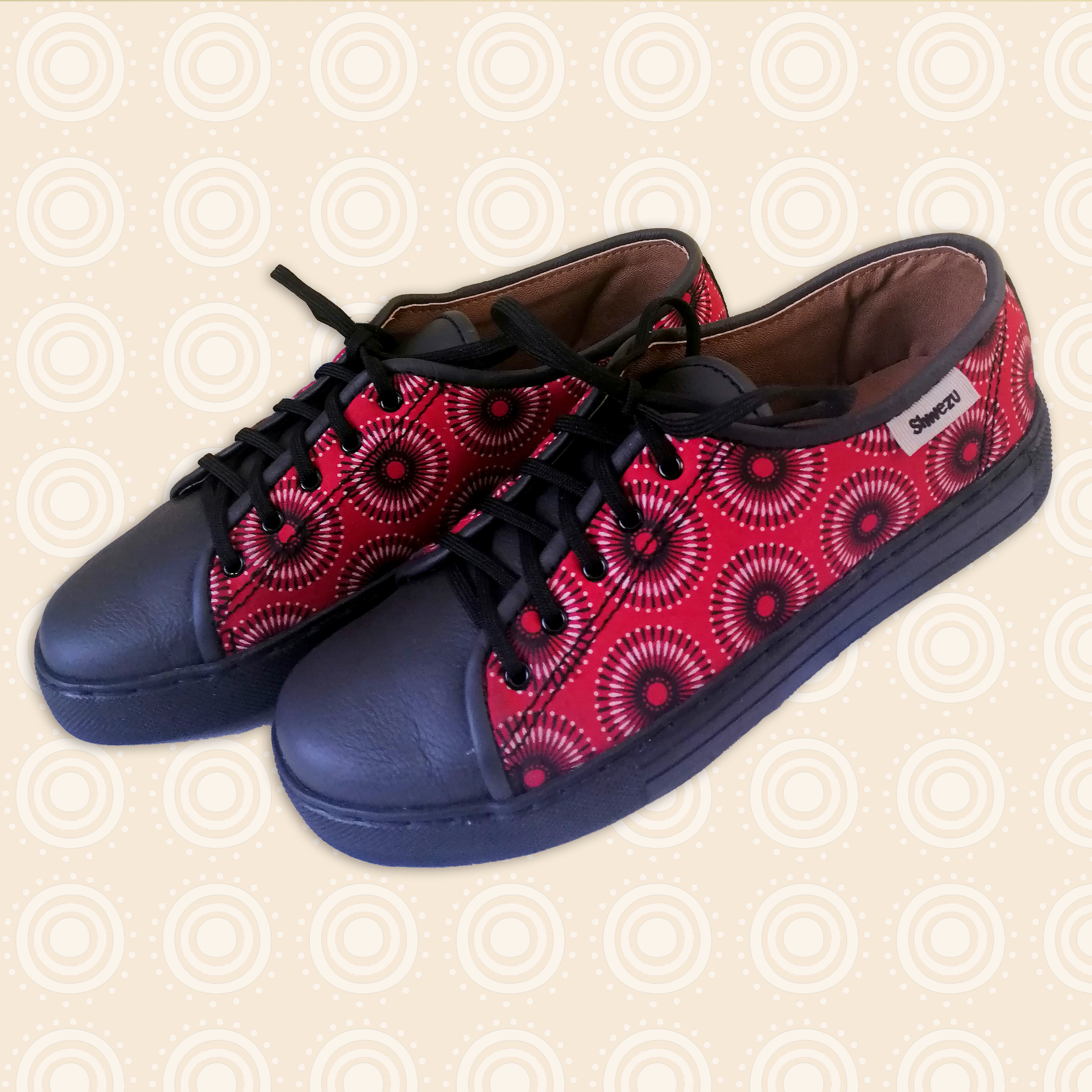 Shwezu Sneakers with leather vamp