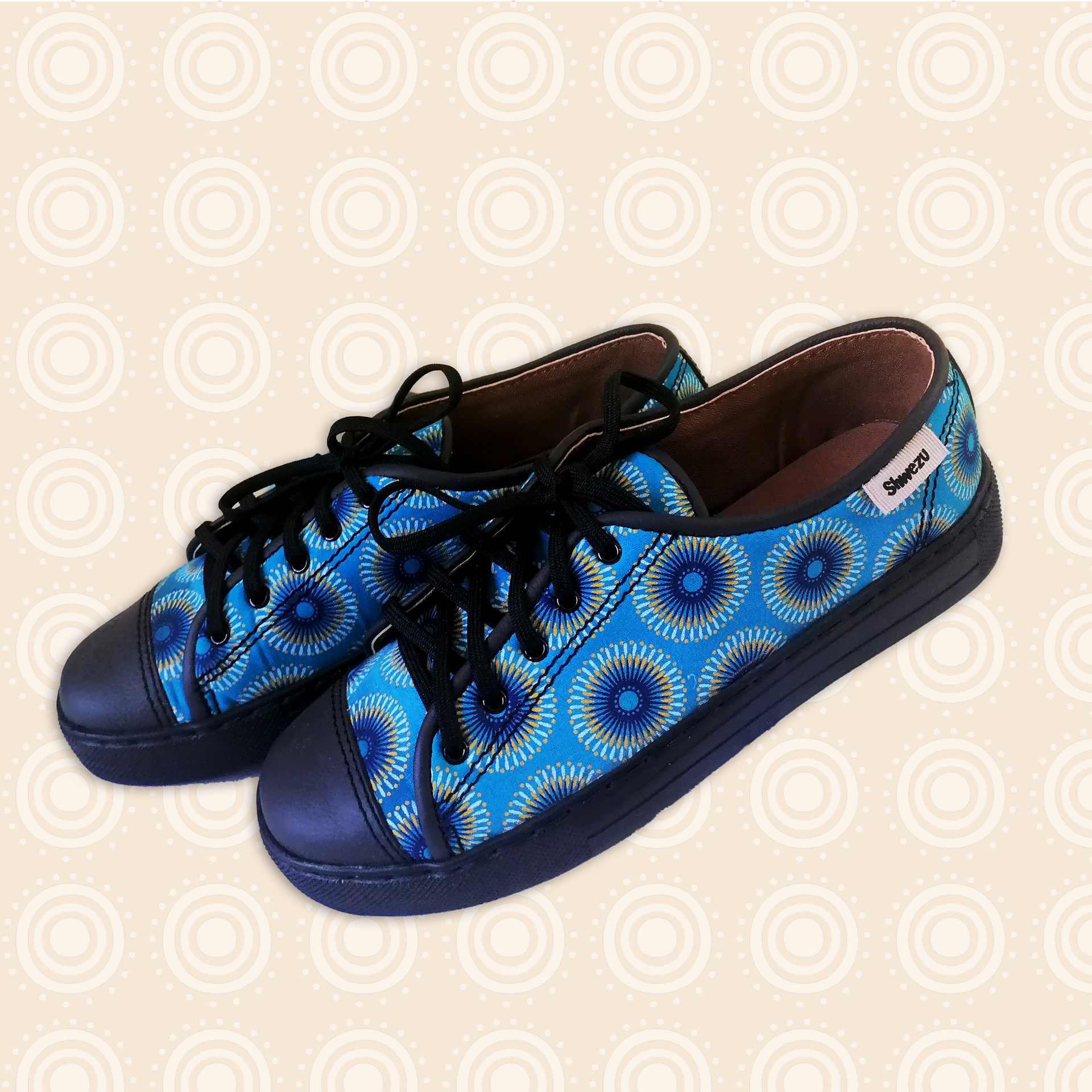 Shwezu Sneakers with fabric vamp